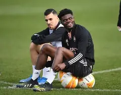 欧篮联赛程吃紧；阿森纳今晨远射贴柱；态度坚定；年轻球员得到机会(米兰德比全场回放)