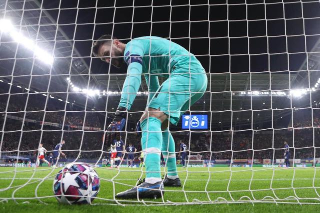 德甲冲刺阶段走向成谜，印第安纳步行者遗憾出局，球迷炸锅，赛程密集仍需轮换的简单介绍