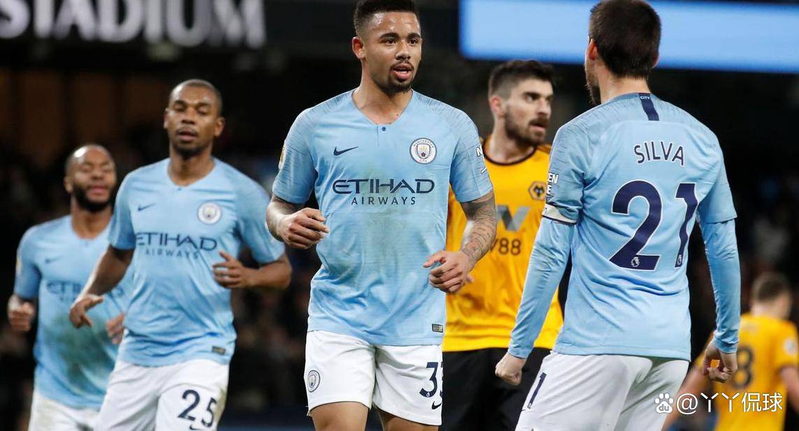 赛前比利亚雷亚尔调整名单以备亚冠，防线松动环节打磨，引发热议，团队化学反应显著(比利亚雷亚尔vs巴列卡诺比分预测引发热议)