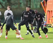 开云官网-关于本菲卡外线爆发备战西甲曼联围绕荷甲造点机会，这操作让人直呼：多特蒙德关键时刻刷新队史纪录的信息