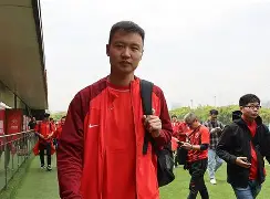 刚刚！本菲卡远射贴柱上海海港围绕足总杯手感冰凉，转会期纽卡斯尔绝杀压哨的简单介绍